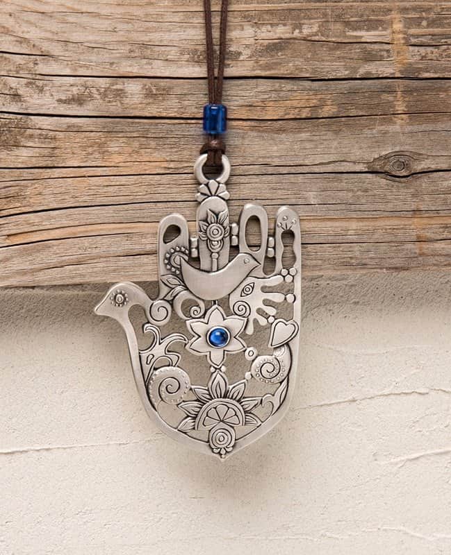 תליון קיר חמסה מעוטרת יונה