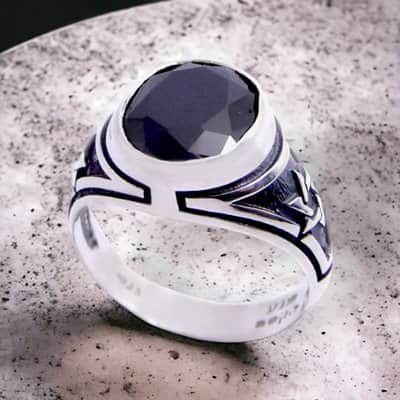 טבעת מגיני דוד אובאלית לגבר , כסף משובצת אבן אוניקס