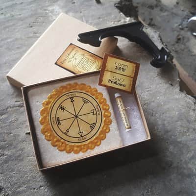 חותם 1 - שפע והצלחה , שולחני / לתלייה בבית ובעסק (10X10 ס"מ)