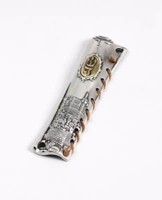 מזוזת "שדי" כפרית