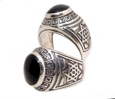 טבעת "צרופי מגן" , משובצת אוניקס (לבחירה) , כסף